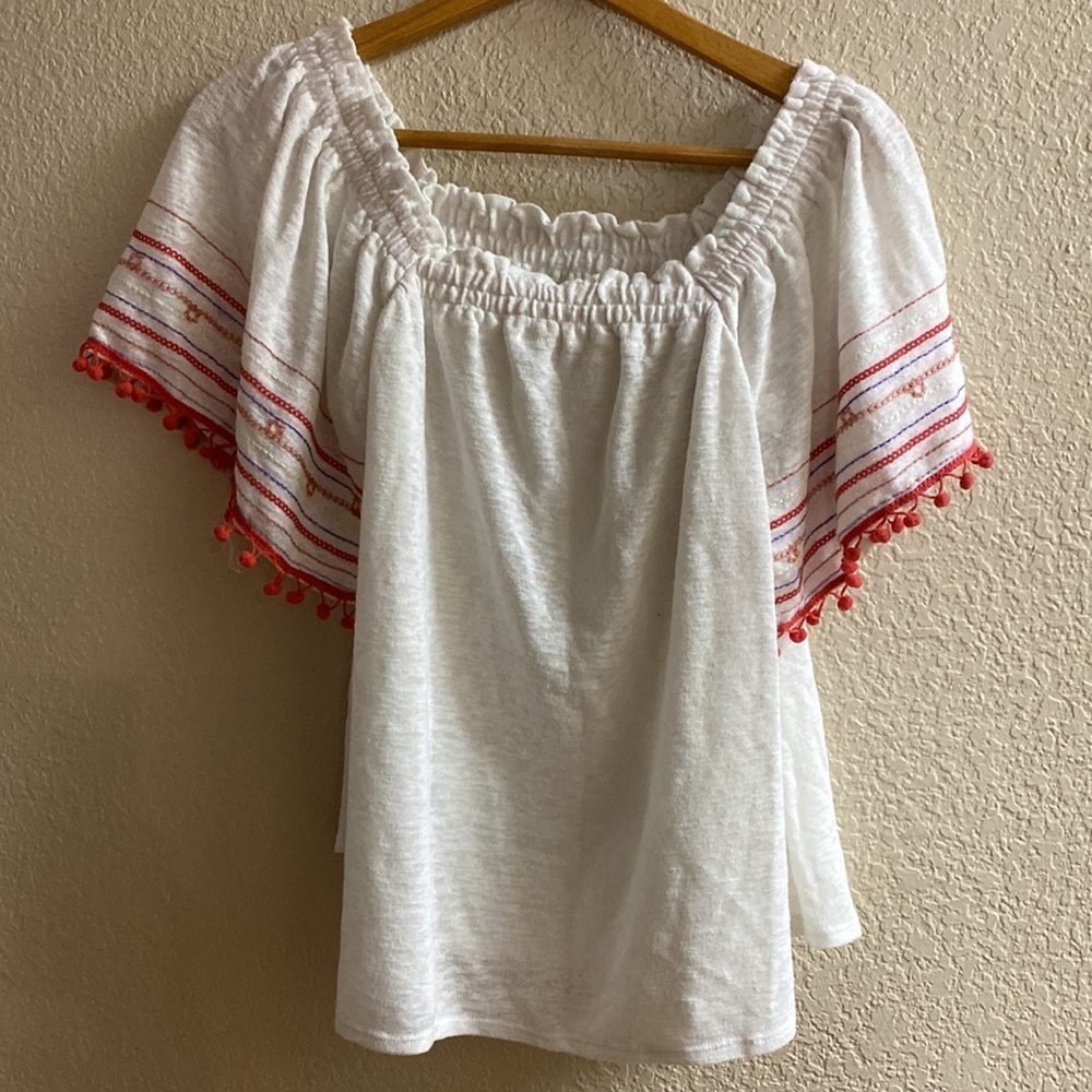 VINTAGE America Blues white and pink embroidered off‎ shoulder Tunic Top